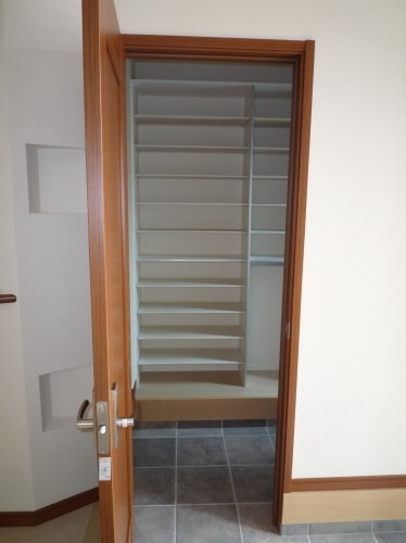 シューズクローク